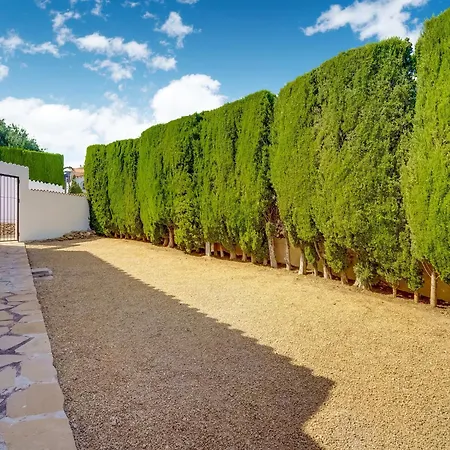Sunny Family Villa,