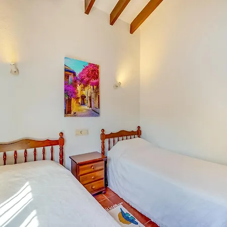 Sunny Family Villa,