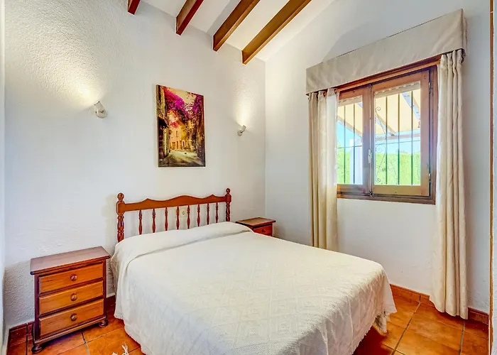 Sunny Family Villa, Villa