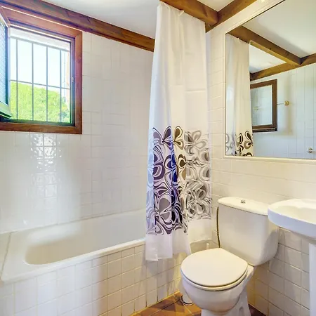 Sunny Family Villa, Villa