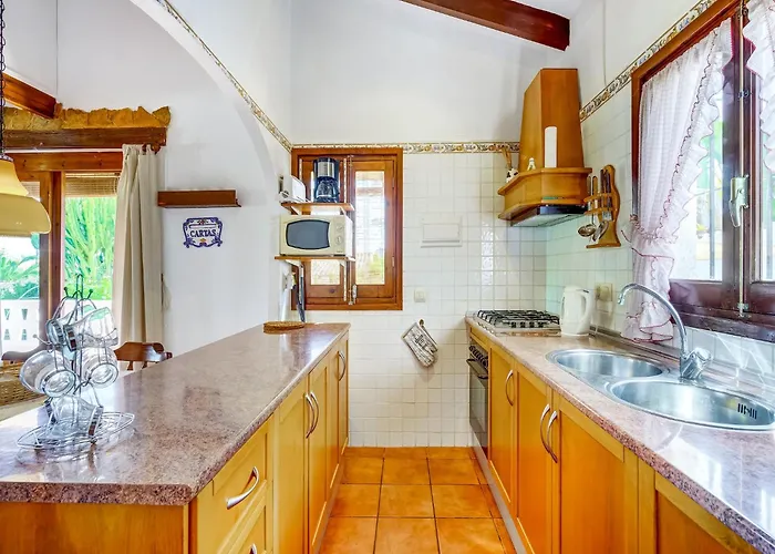 Sunny Family Villa, Villa *