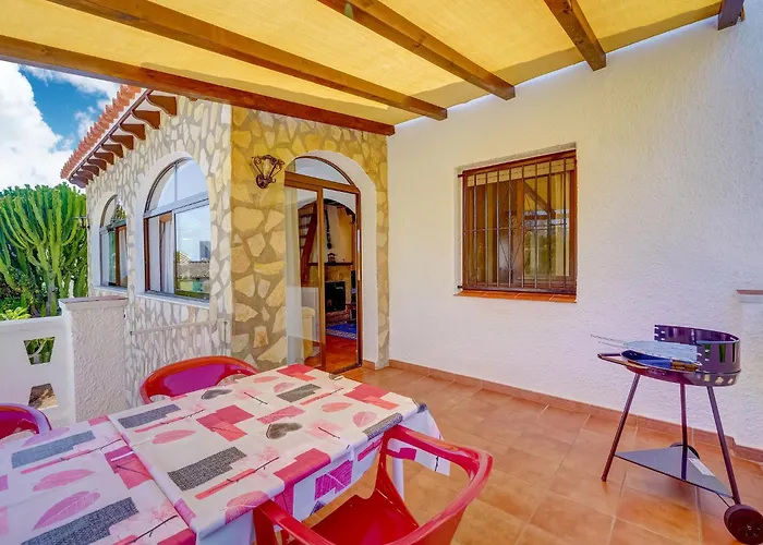 Sunny Family Villa, Villa